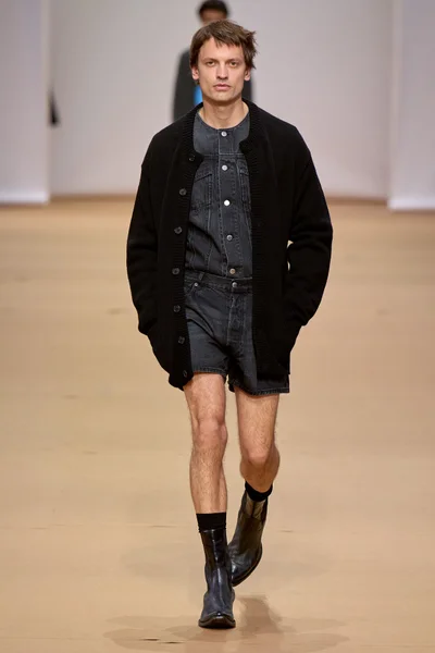 Look 40